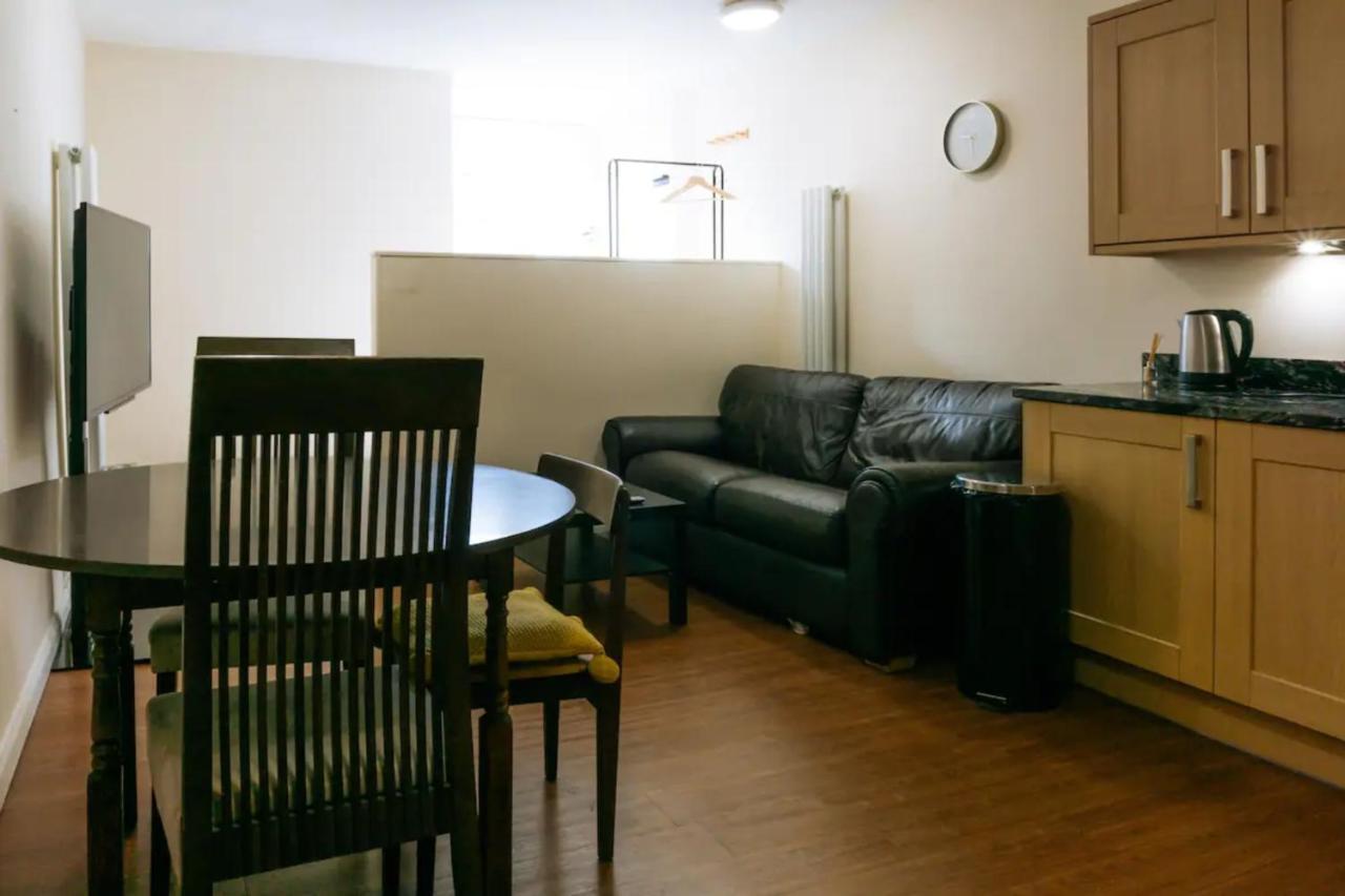 Homely 3 Bedroom In The Heart Of Central Edinburgh Exterior photo