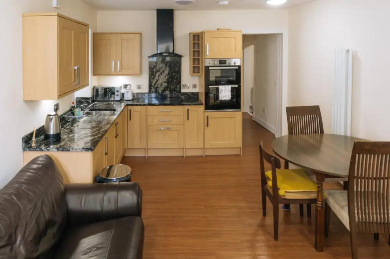 Homely 3 Bedroom In The Heart Of Central Edinburgh Exterior photo