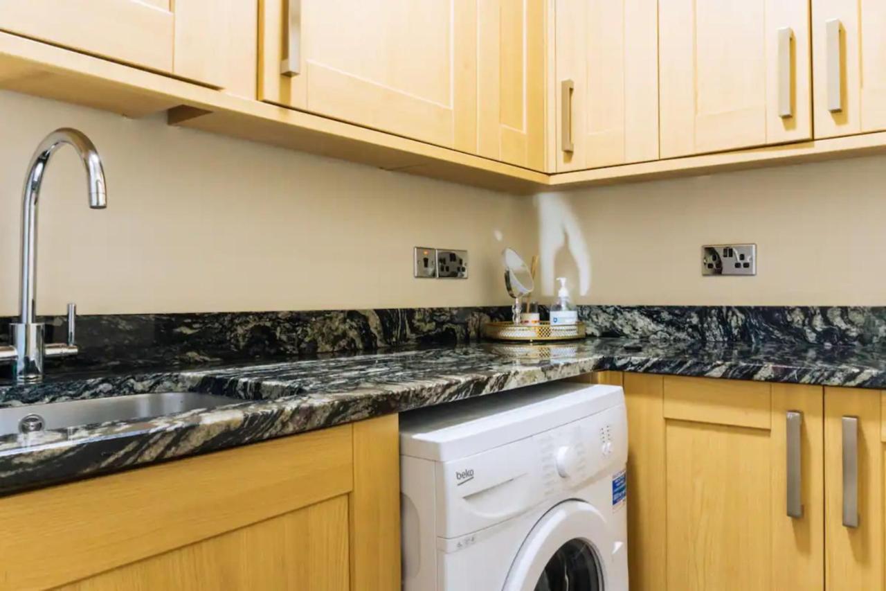 Homely 3 Bedroom In The Heart Of Central Edinburgh Exterior photo